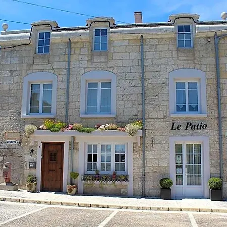Le Patio Et Tables D'hotes ベッド・アンド・ブレックファスト 4*